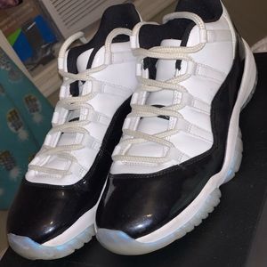 Jordan 11s